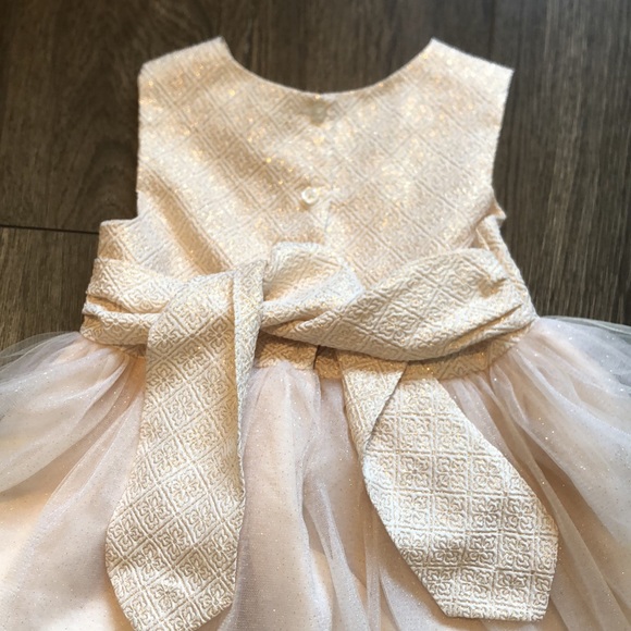 Sparkly beige formal dress size 5 - Picture 6 of 9